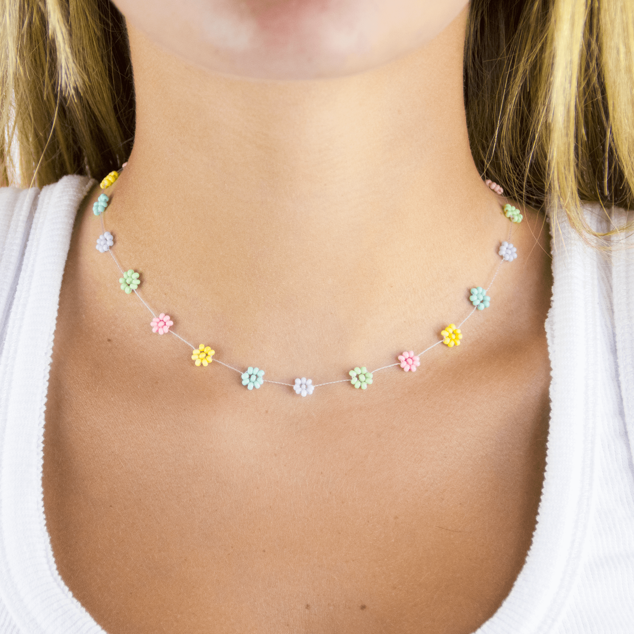 Silver daisy choker necklace